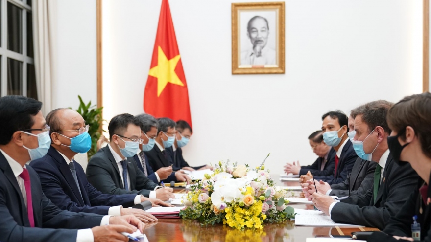 Việt Nam hoan nghênh doanh nghiệp Anh đầu tư dự án điện gió
